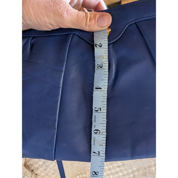 Vintage Blue leather crossbody purse - Picture 12 of 12